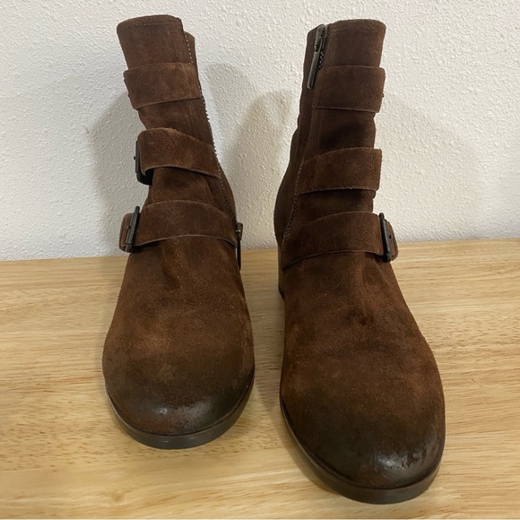 Clarks Elvina Haze Dark Brown Suede Leather Buckle Detail Ankle Boot Bootie 6 - Picture 6 of 8